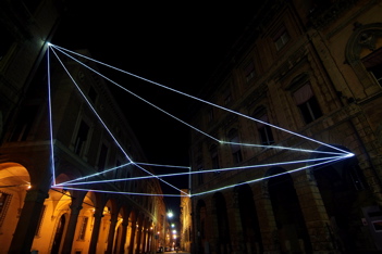 CARLO BERNARDINI, CODICE SPAZIALE 2009, Artfirst, Arte Fiera Bologna, Grossetti Arte Contemporanea. Installazione ambientale in fibre ottiche, h da terra mt 15x23x26; Piazza S. Stefano, Bologna.