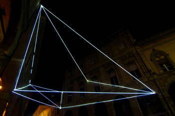 CARLO BERNARDINI, CODICE SPAZIALE 2009, Artfirst, Arte Fiera Bologna, Grossetti Arte Contemporanea. Installazione ambientale in fibre ottiche, h da terra mt 15x23x26, Piazza S. Stefano, Bologna.