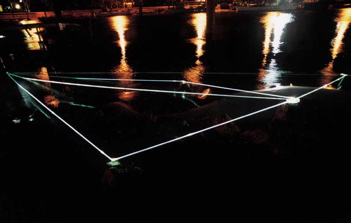 CARLO BERNARDINI, Spazio Permeabile 2002, fibre ottiche in  acqua alta, m h 1,5x15x8, Jesolo (VE), Terrazza Mare, Light-Proof–A prova di luce.