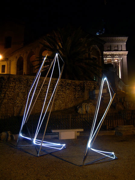 LIGHT LINE 2003 Stainless steel, feet h 13x7x17; Piazza del Campidoglio, Rome.